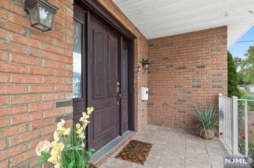37 Henry St, Moonachie NJ  07074-1122 exterior