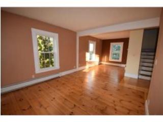 441 Dover Point Rd, Dover NH 03820-4628 exterior