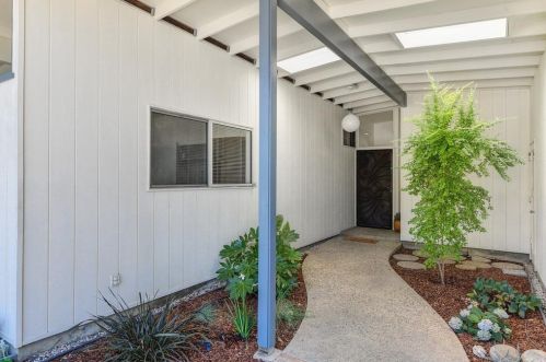 1518 Notre Dame Dr, Davis, CA 95616-0849