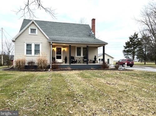 1517 Orrstown Rd, Lees Cross Roads, PA 17257-8821