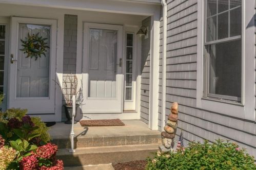55 Topsail Dr, Tiverton RI  02878-4268 exterior