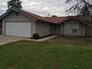 4405 Cyclone Dr, Bakersfield, CA 93313-3928