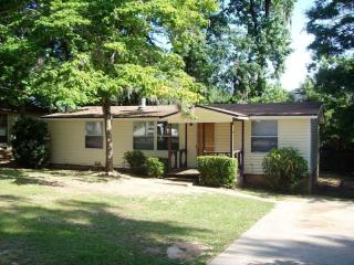 3076 Governors Court Dr, Tallahassee FL  32301-3707 exterior