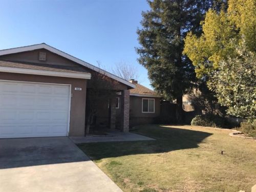 2545 Milburn Ave, Fresno, CA 93722-5178
