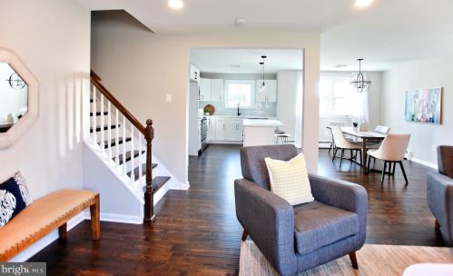 808 Sycamore Dr, Lansdale PA  19446-3128 exterior