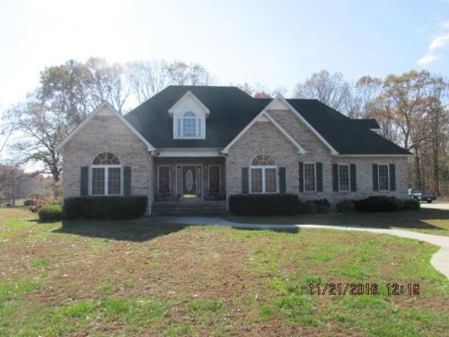 1863 Cook Rd, Tullahoma, TN 37388-6041
