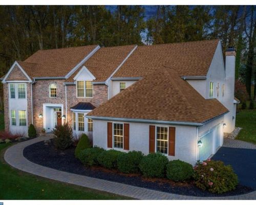 201 Painswick Ln, Downingtown, PA 19335-1705