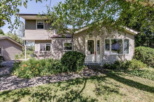 117 Riverview Dr, Waterford, WI 53185-4223