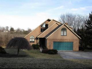 60 Chestnut Hill Cir, Hanover PA  17331-9039 exterior