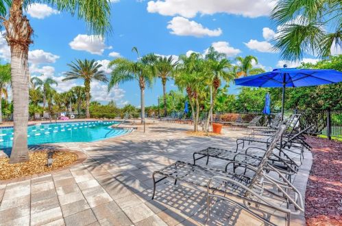 1854 Altavista Cir, Lakeland FL  33810-2795 exterior