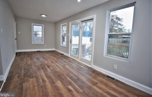 424 Pitman Ave, Trenton NJ  08610-3806 exterior