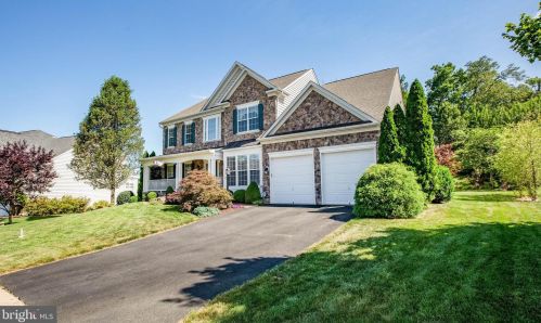 1009 Kensington Cir, Fredericksburg, VA 22401-8002