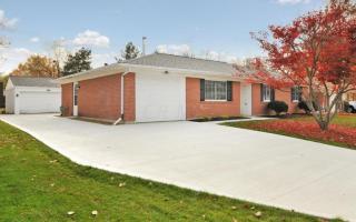 255 Brisbane Ave, Westerville, OH 43081-3474