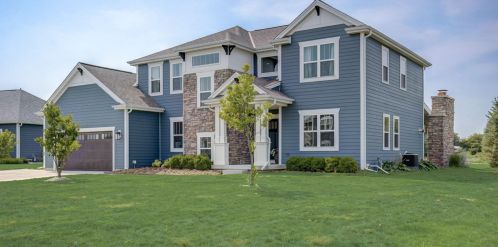 3155 Mineral Springs Blvd, Oconomowoc, WI 53066