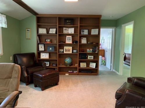 203 Hickory Hill Rd, New Britain CT  06052-1009 exterior