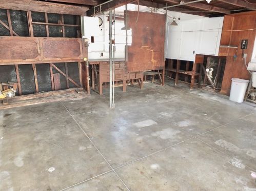 2610 Kansas Ave, South Gate CA 90280-4021 exterior