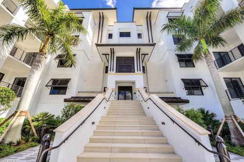 1125 Central Ave, Naples, FL 34102-0062