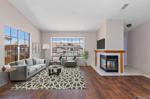 13016 Autumnwood Dr, Victorville, CA 92395-8860