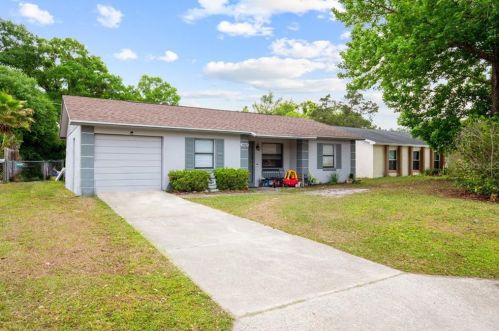 2847 Empire Pl, Sanford, FL 32773-5279
