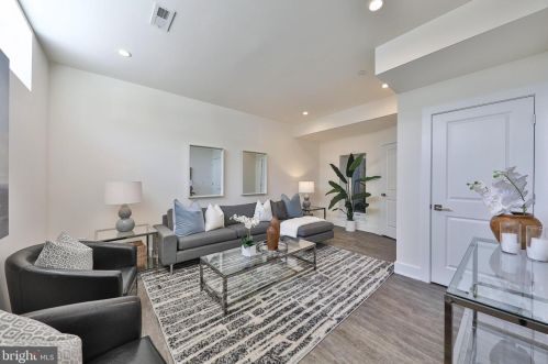 1106 2nd St, Philadelphia, PA 19123-1650