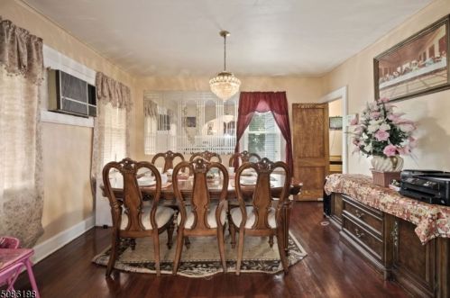 706 Drake Ave, Roselle NJ  07203-2218 exterior