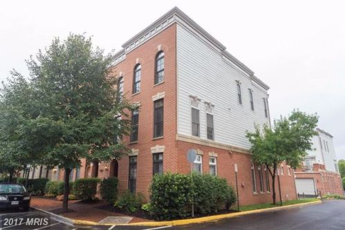 499 Belmont Bay Dr, Woodbridge, VA 22191-5474