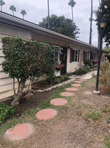 650 Main St, Tustin CA  92780-8518 exterior