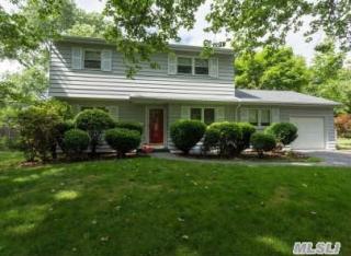 5 New Dorp Pl, Huntington Station, NY 11747-1219