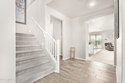 4009 79th Dr, Phoenix AZ  85043-3502 exterior