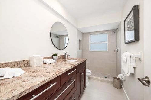 2500 County Barn Rd, Naples FL  34112-7416 exterior