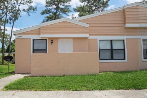 3245 Vishaal Dr, Orlando, FL 32817-3521