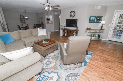 302 Keeneland Dr, Newport KY  41075-4071 exterior