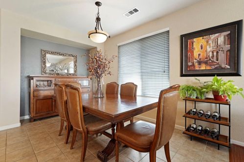 767 Red Barn Pl, Lathrop CA  95330-8975 exterior