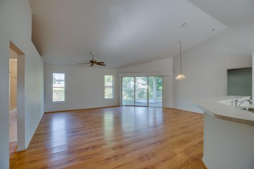 725 41st Ave, Vero Beach, FL 32968-1141