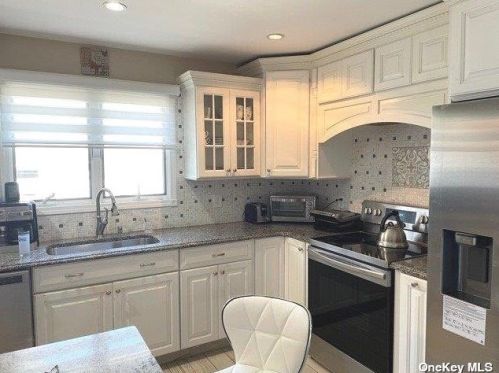 255 Shore Rd, North Lindenhurst, NY 11757-5912