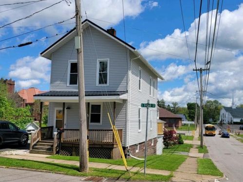 434 Broad St, Grove City, PA 16127-2231