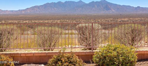 5861 Painted Canyon Dr, Green Valley, AZ 85622-8103