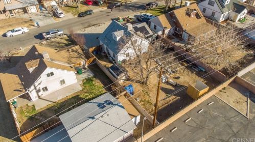 44327 Heaton Ave, Lancaster CA 93534-4337 exterior