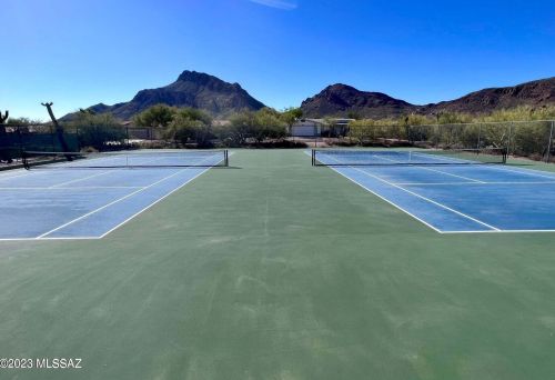 2001 Flying Q Ln, Tucson AZ  85713-6726 exterior