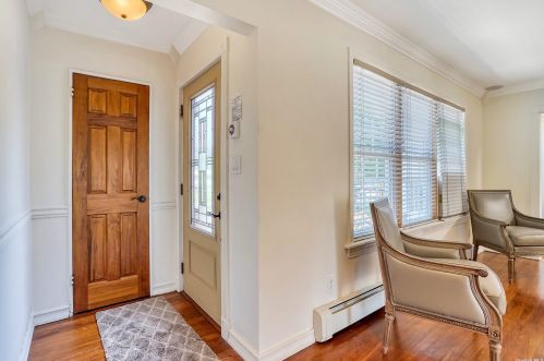 28 Teed St, Huntington Station, NY 11746-4332
