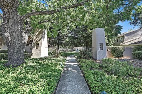 16345 Los Gatos Blvd, Los Gatos CA  95032-4552 exterior