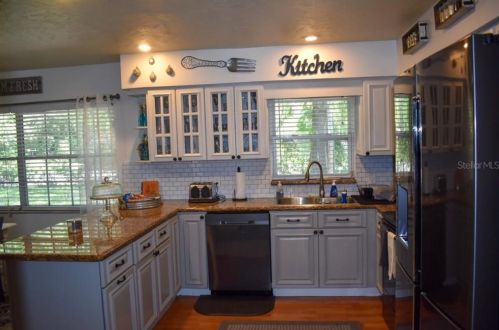 820 Crenshaw Lake Rd, Lutz FL  33548-8129 exterior