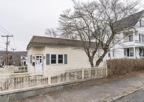 124 Tremont St, Ansonia, CT 06401-1957