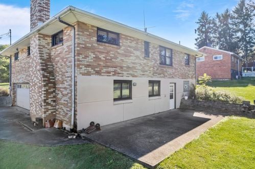 4301 Battle Ridge Rd, Mc Donald PA  15057-2567 exterior