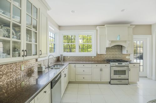 3485 Main Bayview Rd, Southold NY  11971-4210 exterior