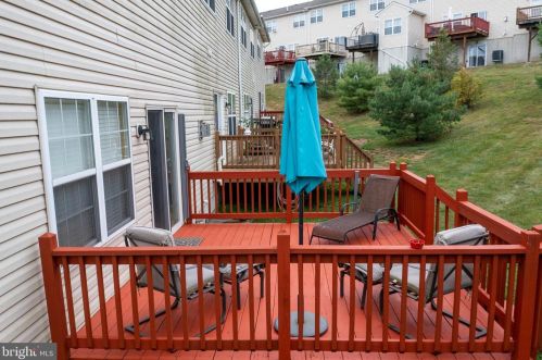 56 Green View Dr, Pottstown PA  19464-7501 exterior