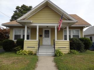 353 Pine Creek Rd, Fairfield, CT 06824-4974