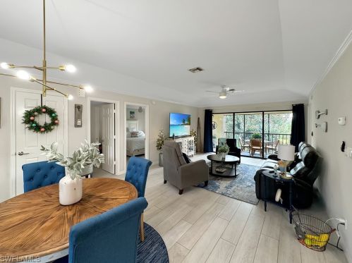 1518 Oyster Catcher Pt, Naples, FL 34105-2678