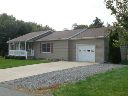 303 Elm St, Mayfield PA  18433-1414 exterior