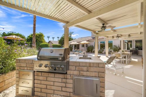 78720 Avenida La Fonda, La Quinta CA  92253-2805 exterior